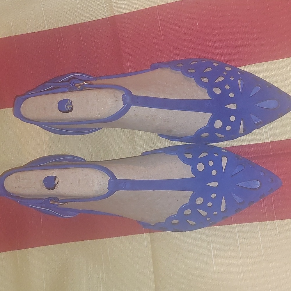 Isola Shoes